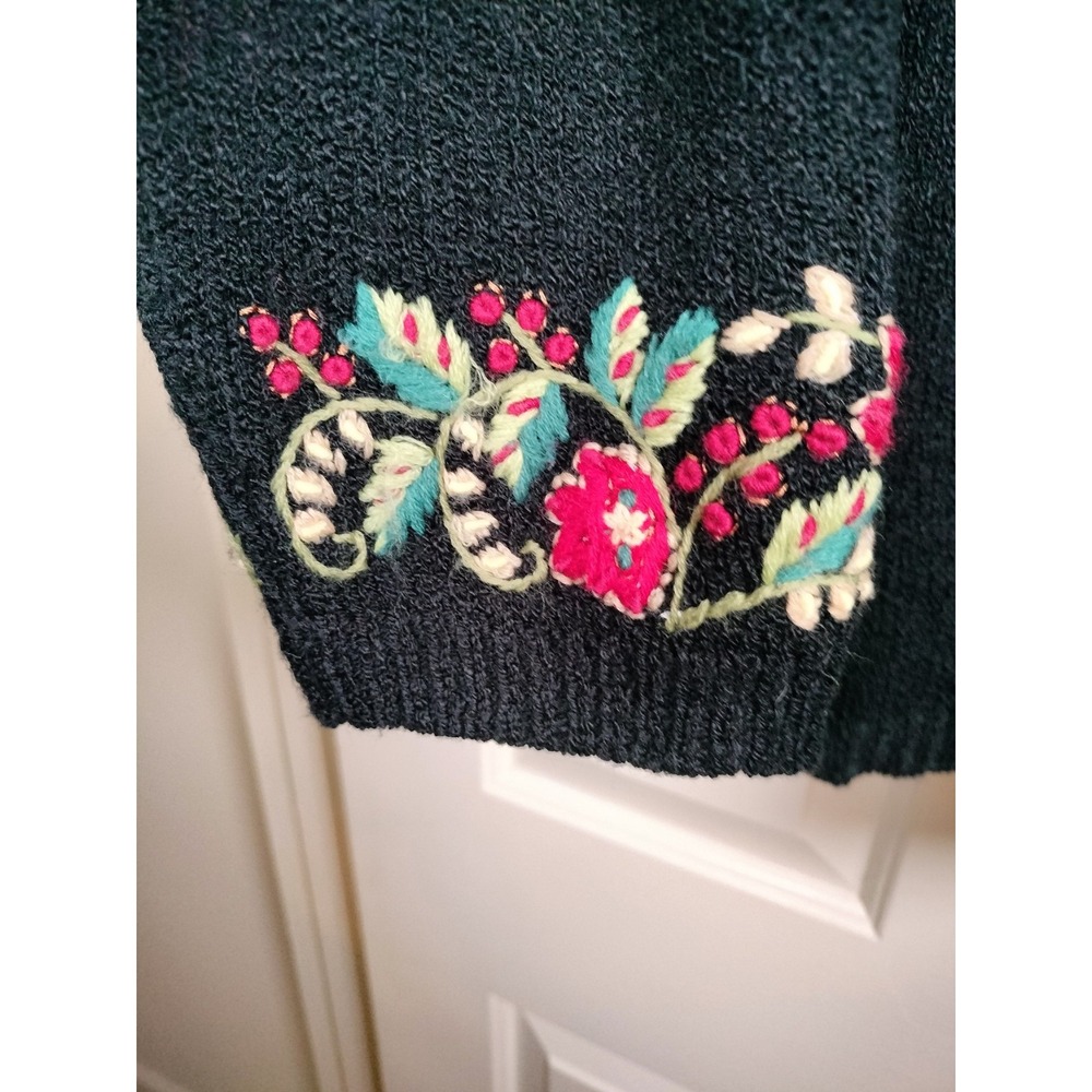 Coldwater Creek Women's 1X Black Turtleneck Sweater with Embroidered Floral - Picture 11 of 12